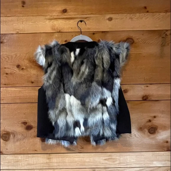 CAbi Frosty Faux Fur Vest Style 3380 - Picture 2 of 4